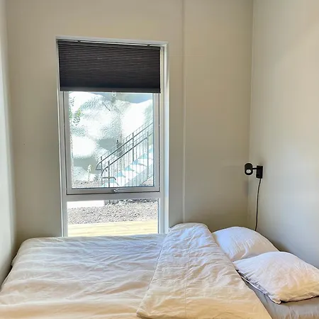 Brand-new 2025 Sunny Private Terrace - By The Sea Bergen